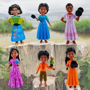 Encanto Doll Figures 6Pcs Set characters , Ideal Encanto Decor Birthday Cake